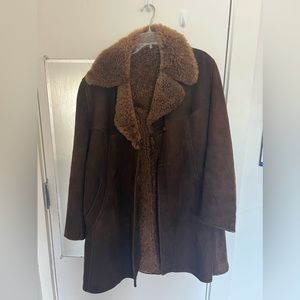 Soft and warm sheep’s skin coat in great condition.
